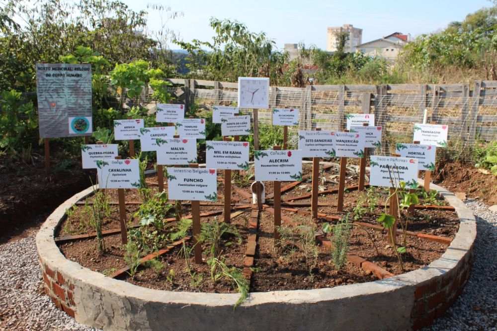 Horto Medicinal integra complexo da Praça CEU