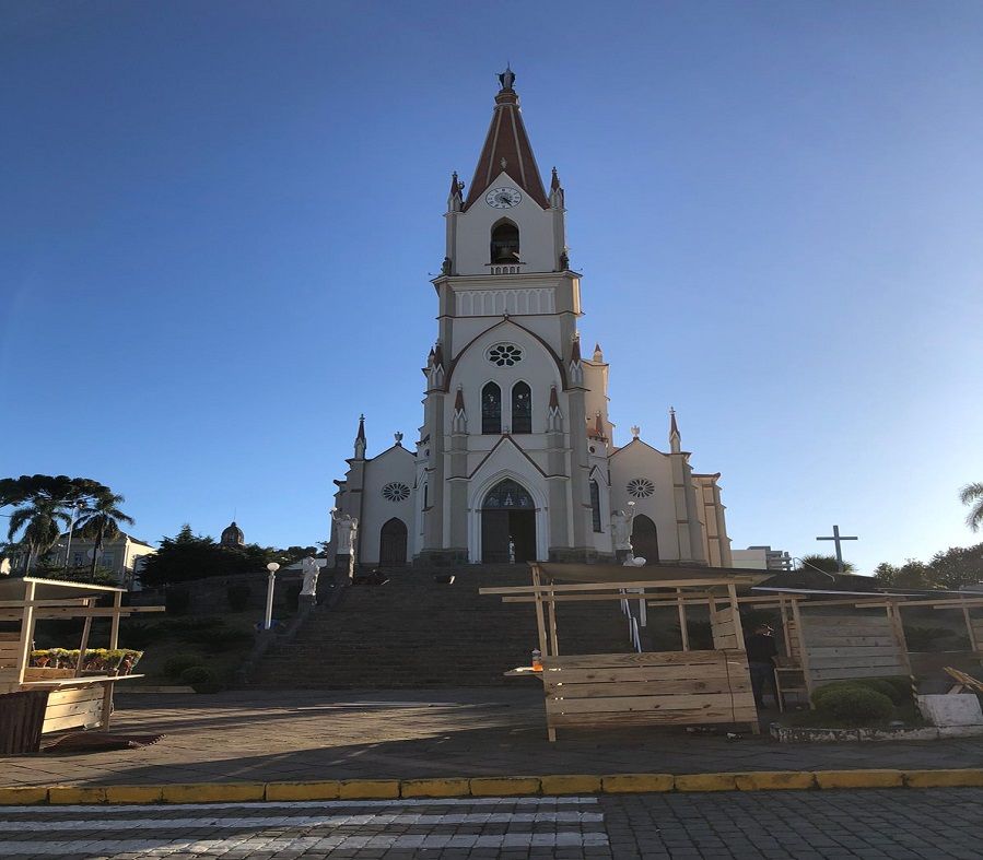 Prefeitura antecipa montagem das estruturas para o Festival do Grostoli