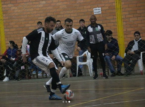 Colonial de Futsal chega a nona rodada em Bento 