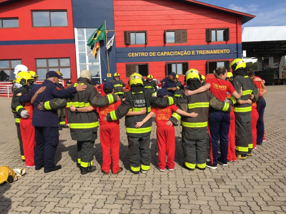 Dia Nacional do Bombeiro é celebrado com atividades alusivas em Bento Gonçalves