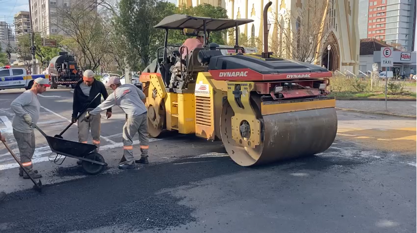 Obras alteram trânsito em vários pontos de Bento 