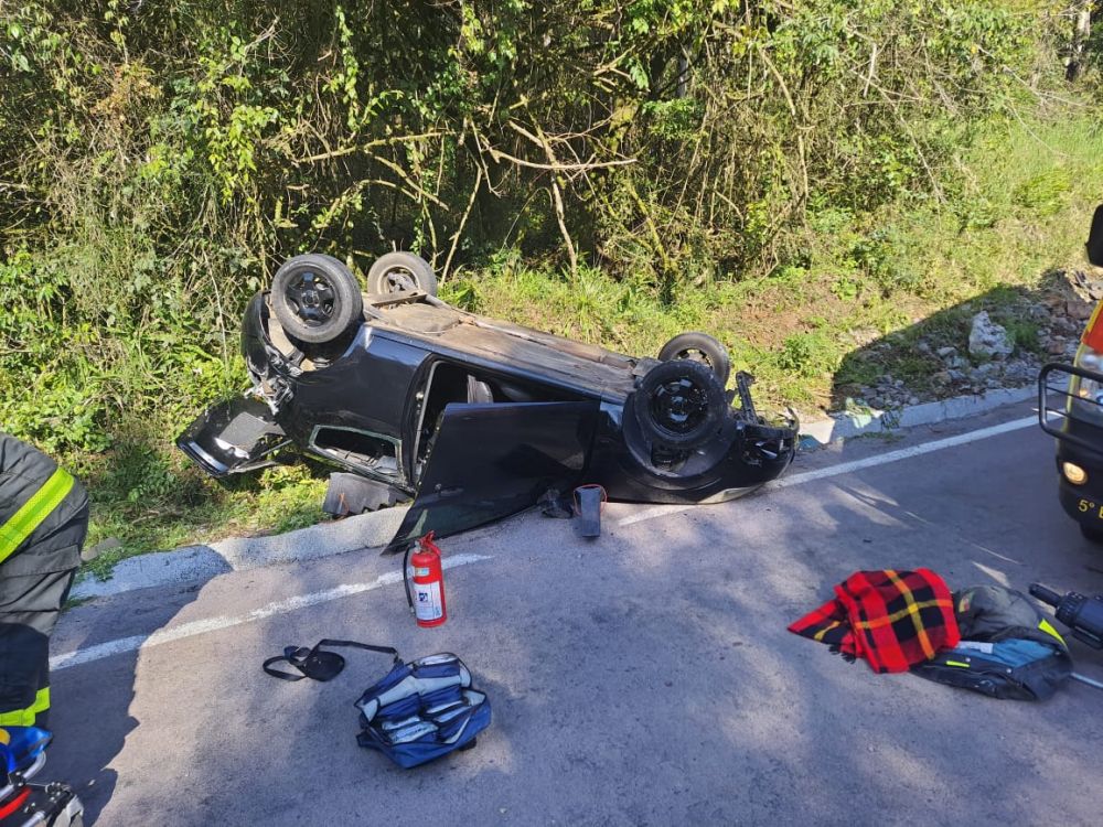 Mulher fica ferida em acidente em Bento