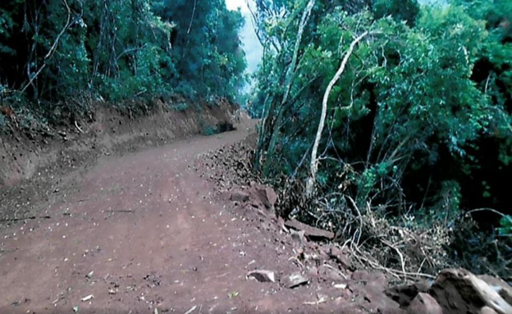 Prefeitura de Bento é acusada de abrir rua em área particular