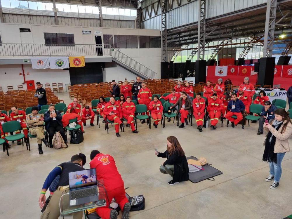 Encontro nacional reuniu cerca de 900 bombeiros voluntários em Garibaldi