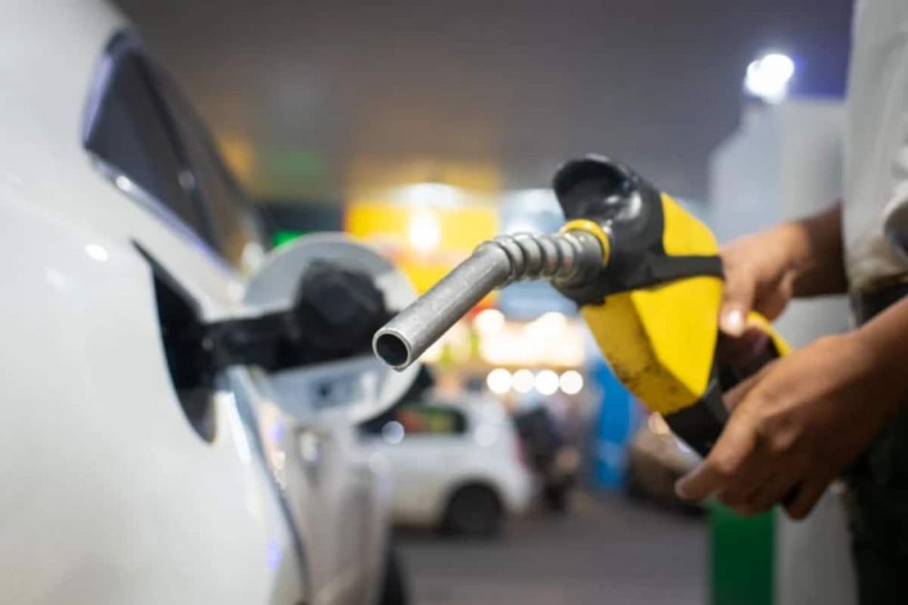 Petrobras anuncia nova redução no preço da gasolina nas distribuidoras