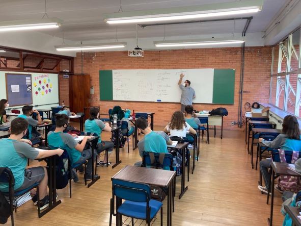 Dez mil alunos retornam às aulas na próxima segunda-feira em Bento Gonçalves