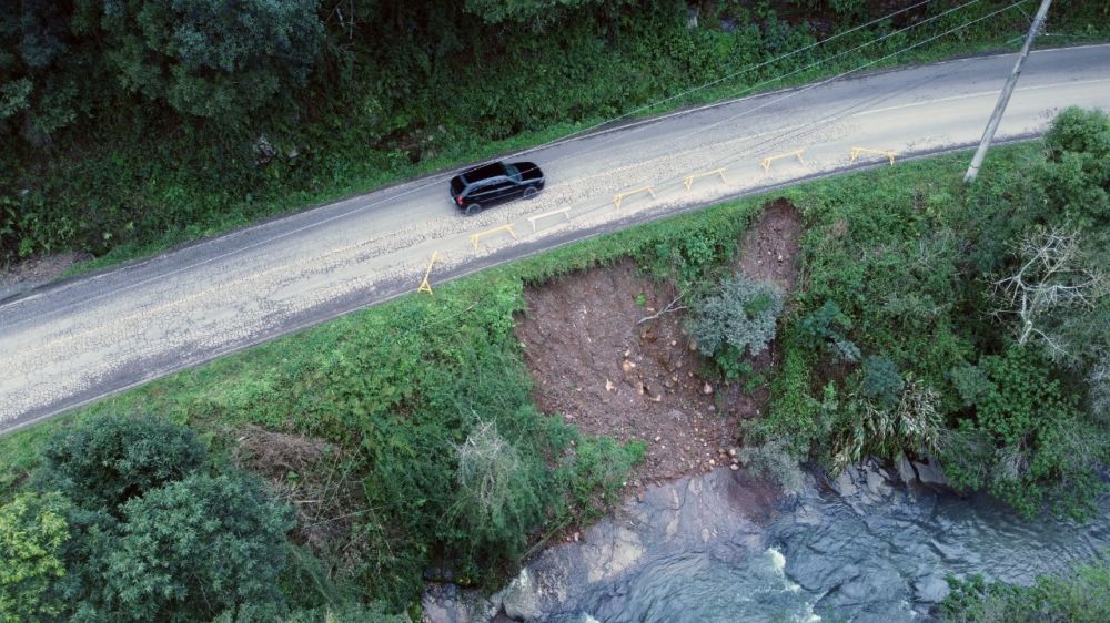 Prefeitura de Garibaldi comunica erosão de encosta na rua Alencar Araripe