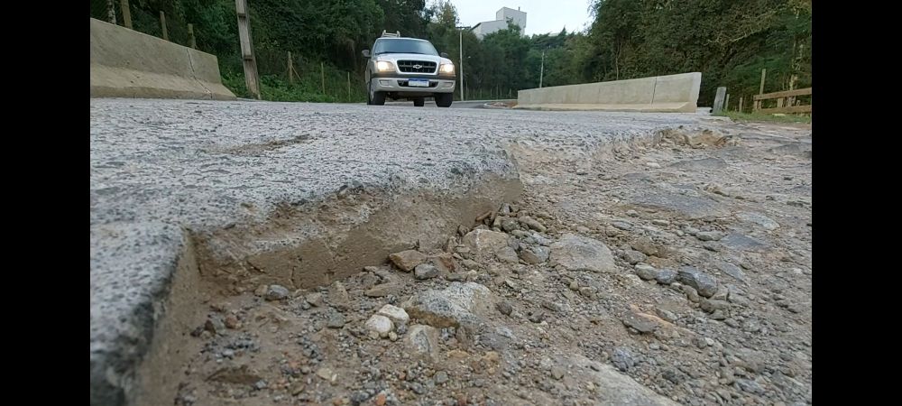 Empresa abandona obra e ponte entre Bento e Garibaldi segue inacabada