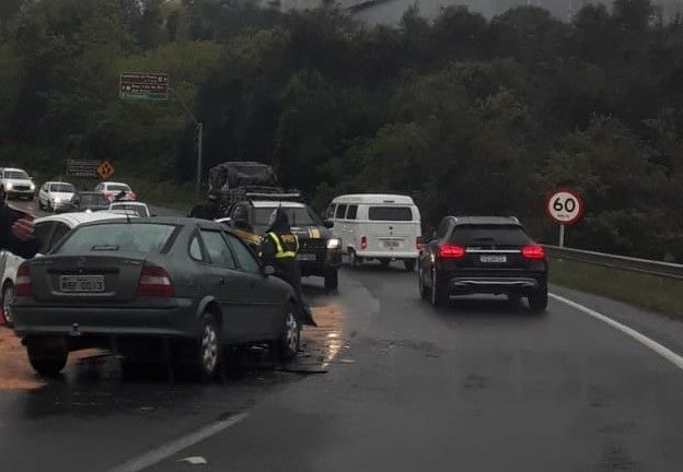 Acidente deixa homem gravemente ferido na BR-470, em Bento Gonçalves