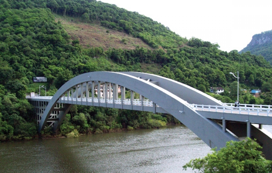 DNIT libera circulação de veículos pesados na Serra do Rio das Antas