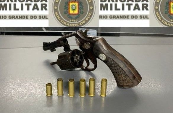 Homem é preso por porte ilegal de arma em Bento Gonçalves