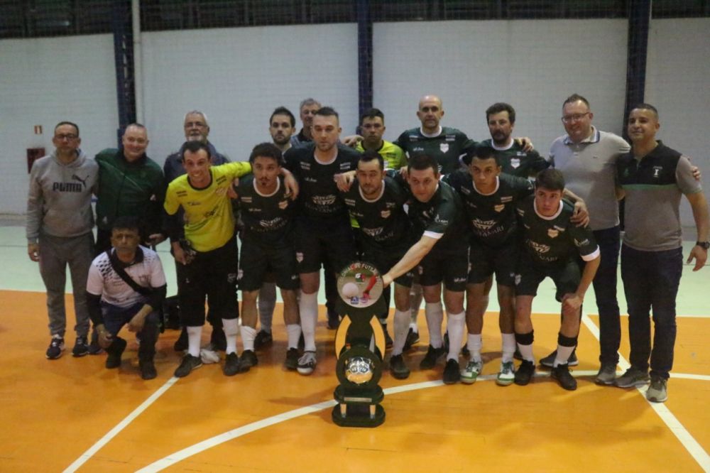Paulina conquista o título da categoria livre e veterano do Colonial de Futsal 2022