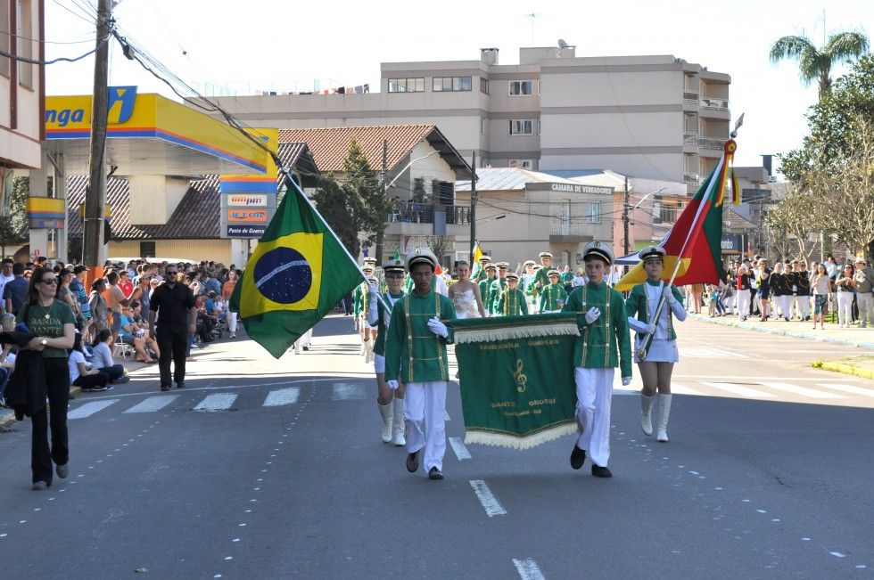 Desfile Cívico de Carlos Barbosa ocorre nesta quarta-feira
