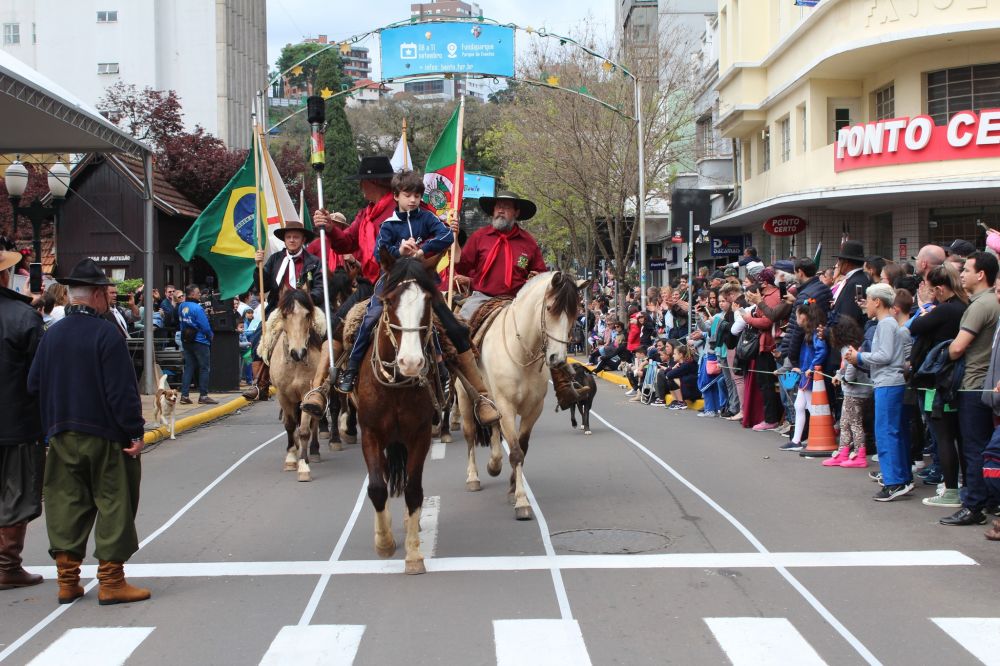 Festejos Farroupilhas tiveram início nesta quarta em Bento Gonçalves