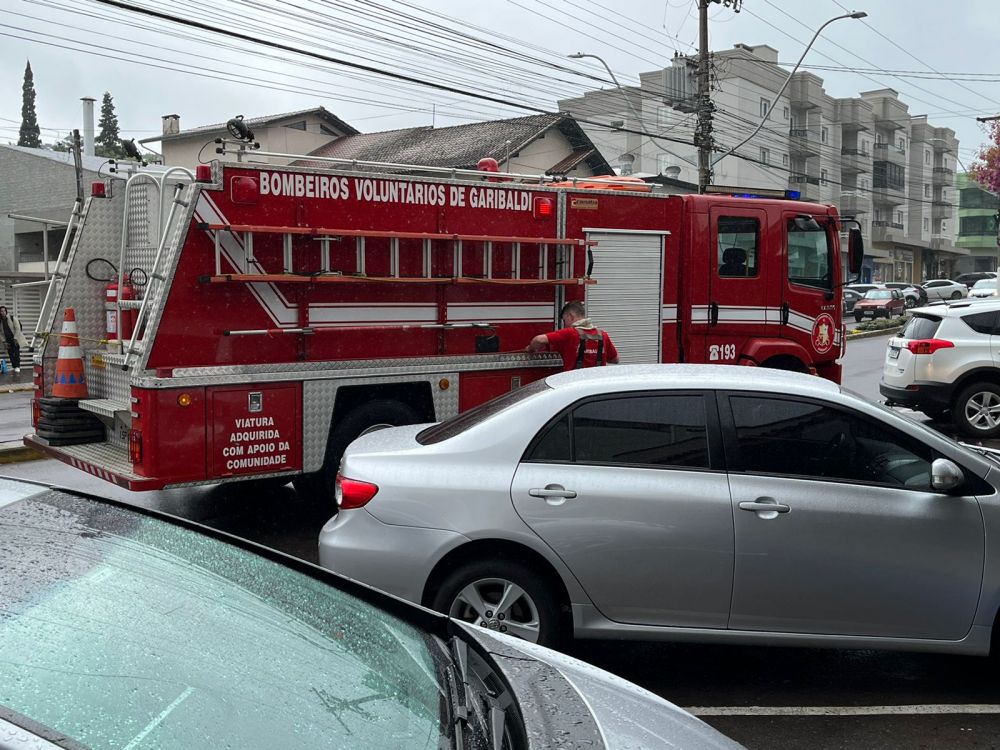 Princípio de incêndio é combatido em Garibaldi