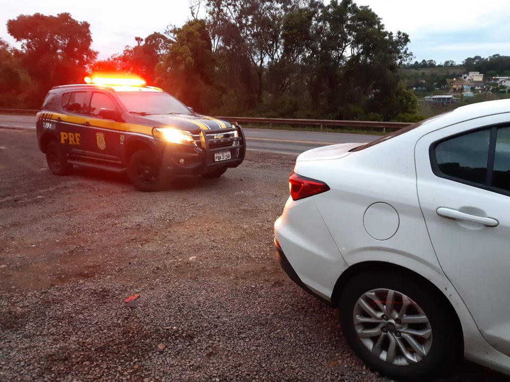 PRF prende motorista de aplicativo com veículo clonado em Bento Gonçalves