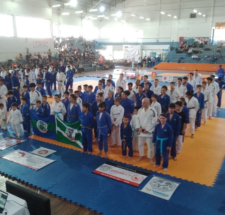 Alunos de projeto de Garibaldi conquistam medalhas em campeonato de Judô