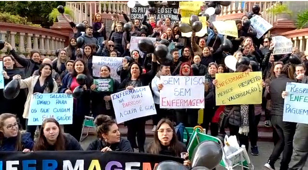 Profissionais da enfermagem iniciam greve e manifestação em Bento Gonçalves