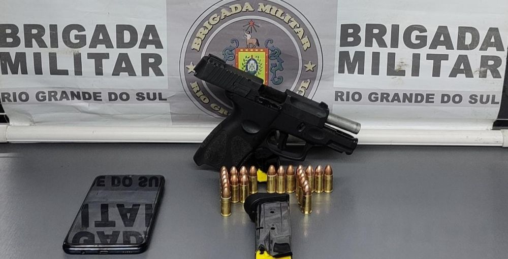 Jovem é preso por porte ilegal de arma de fogo em Bento Goncalves