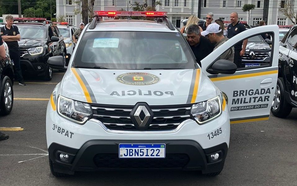 Brigada Militar de Carlos Barbosa recebe viatura semi blindada