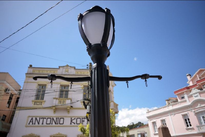 Prefeitura de Garibaldi inicia troca de postes no Centro Histórico 