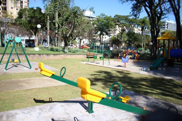 Entrega da revitalização da praça Vico Barbieri, em Bento, será realizada dia 12 