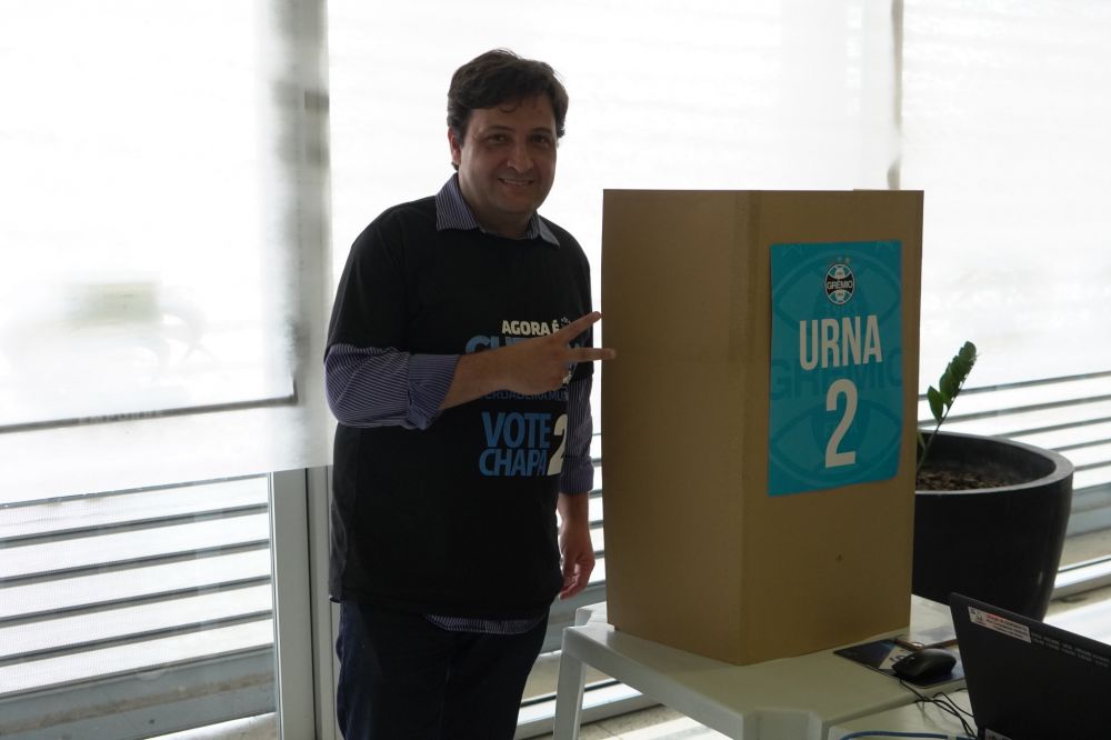 Alberto Guerra é eleito presidente do Grêmio para triênio 2023/2025