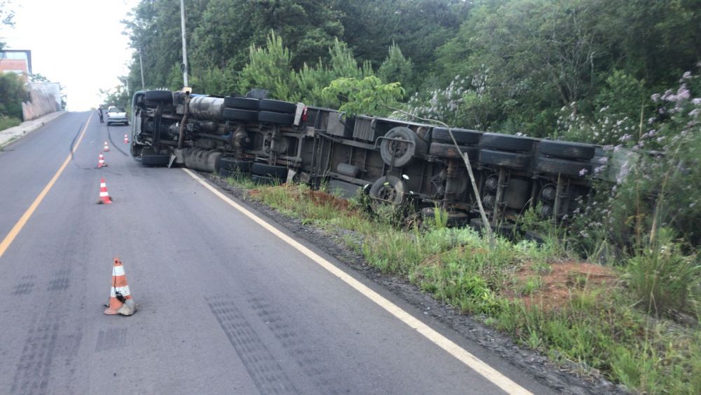 Perimetral Oeste segue causando acidentes com caminhões carregados em Garibaldi