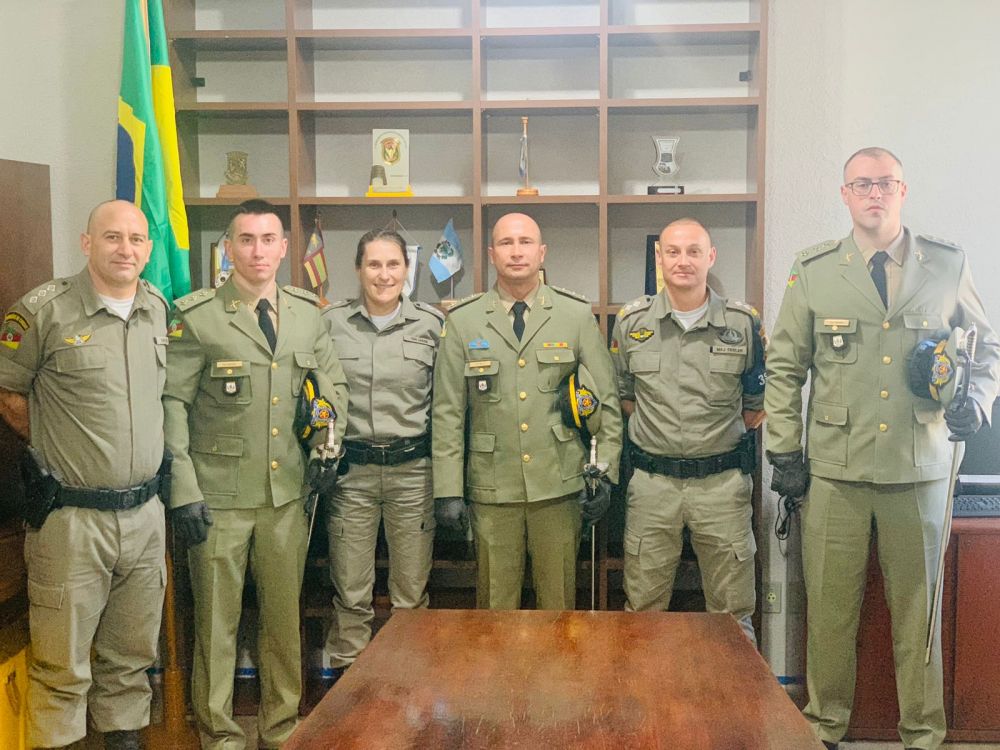 Equipe do 3ºBAPT recebe mais três capitães para atuarem na região