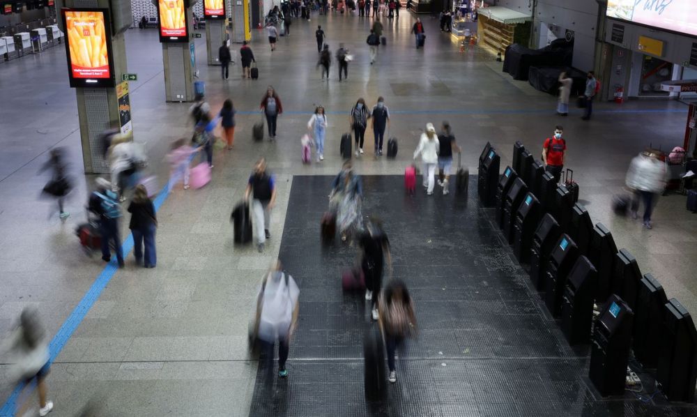 Passageiros podem pedir reembolso de gastos pela greve de aeronautas