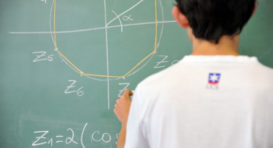 UCS oferece 400 bolsas de estudos 100% gratuitas para cursar Licenciatura