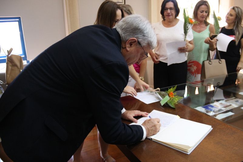 Diretores das Escolas Municipais de Garibaldi tomam posse