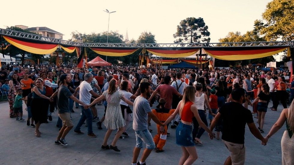 Alegria e participação do púbicam marcaram o 4ª Barbosa Kerbbierfest