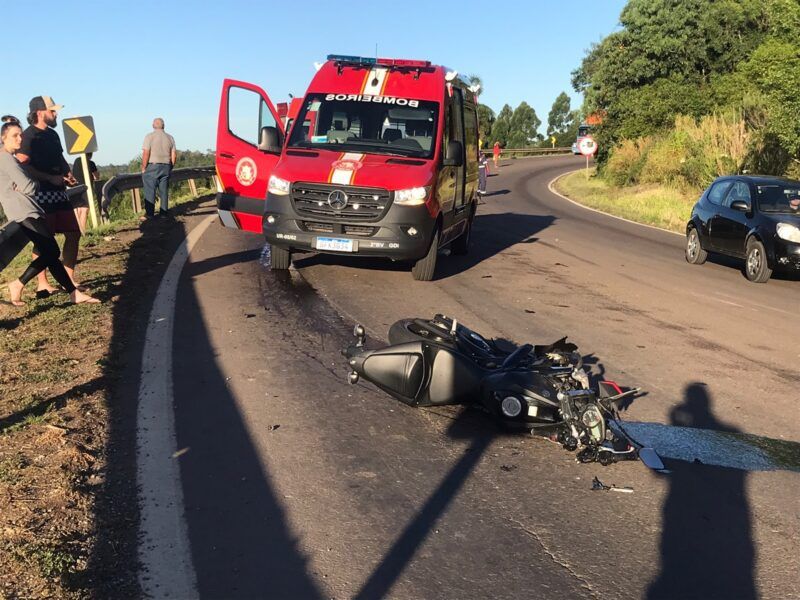 Acidente com quatro veículos deixa dois mortos na Rota do Sol