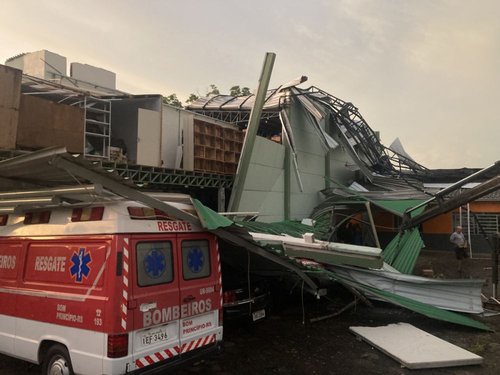 Temporal faz Bombeiros de Bom Princípio perder seis viaturas