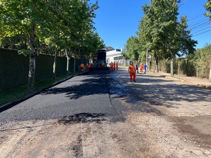 Inicia a pavimentação da Buarque de Macedo em Carlos Barbosa