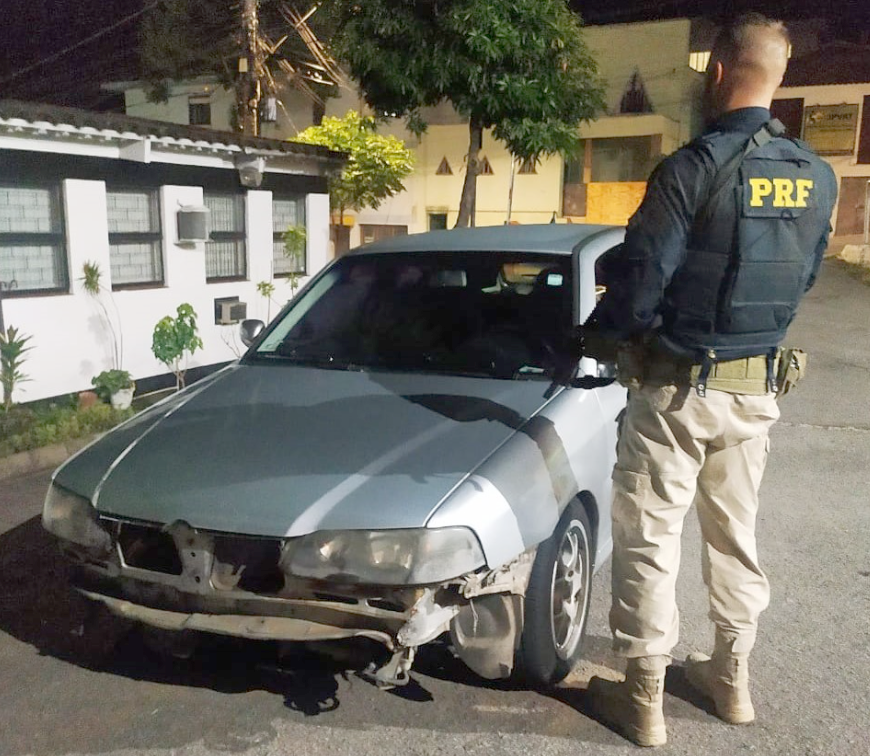 Motorista atropela motociclista, foge e acaba preso pela PRF