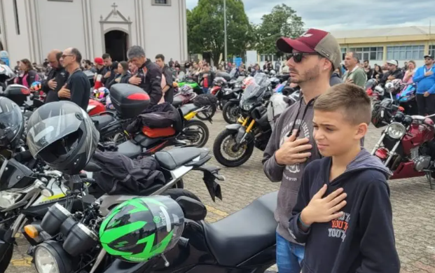 Romaria dos Motociclistas reúniu fiéis em suas motos no Santuário de Caravaggio