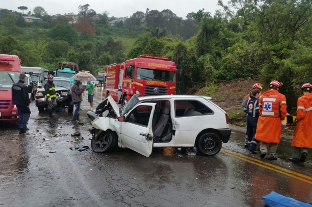 Acidente deixa dois feridos na BR - 470 em Bento Gonçaves