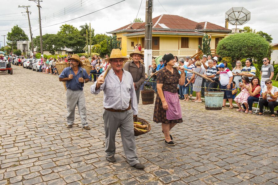 Monte Belo elege a corte da Festa de Abertura da Vindima 