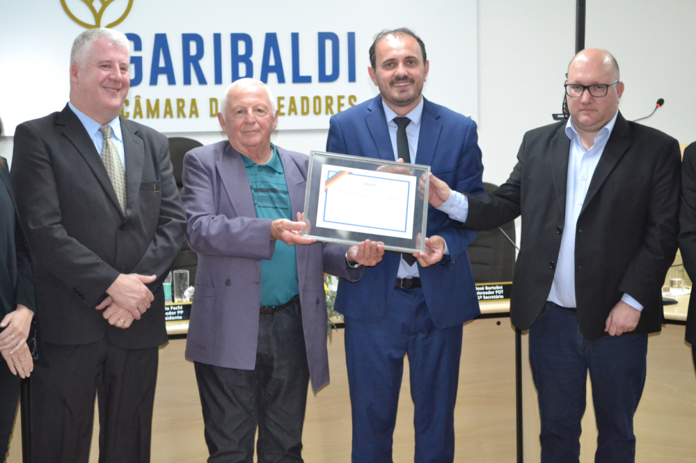 Hospital São Pedro recebe homenagem da Câmara