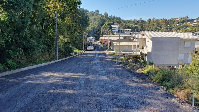 Bairro Vale Verde recebe pavimentação