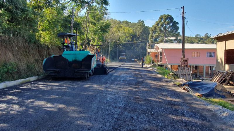 Bairro Vale Verde recebe pavimentação