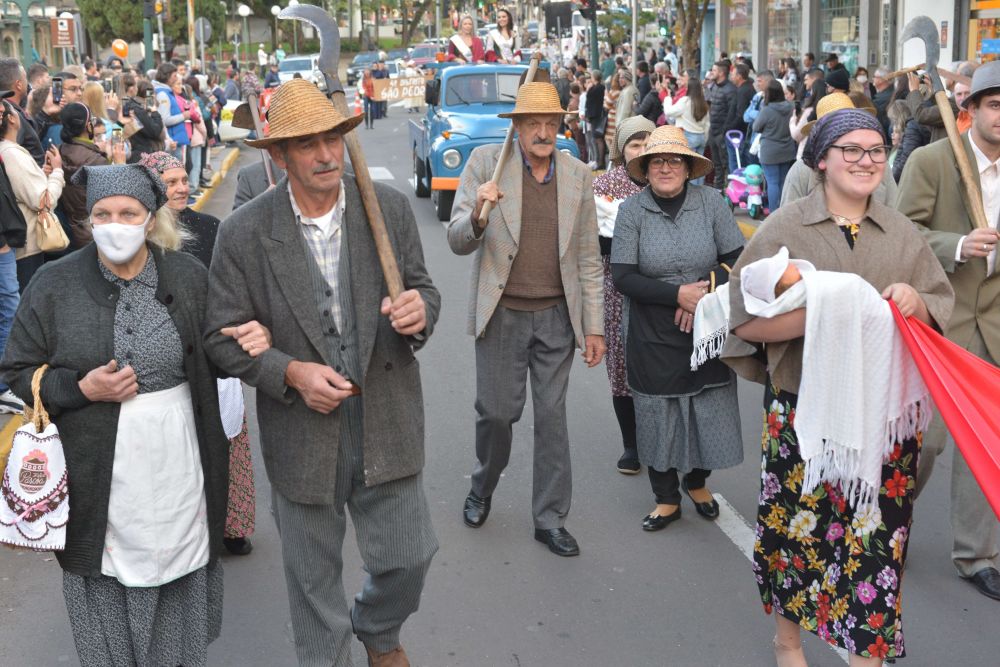 Desfile Cultural da 18ª Fenavinho convoca para novas experiências na Via del Vino 