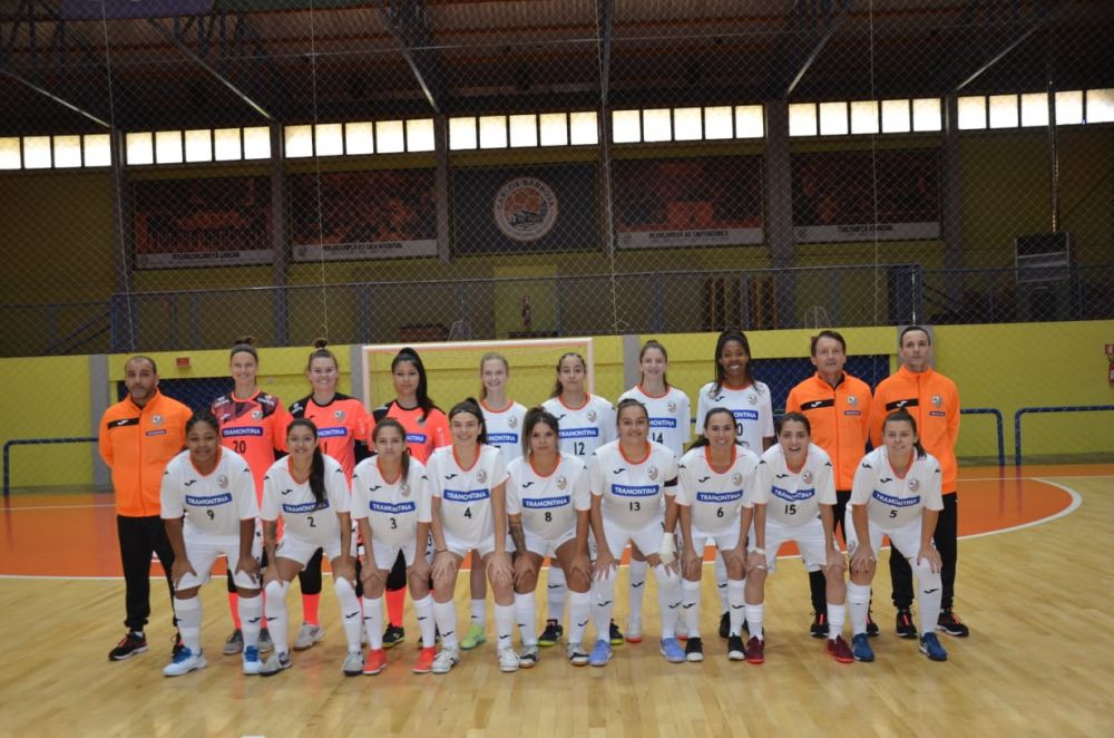 Equipe feminina da ACBF conquista o Troféu Carlos Barbosa