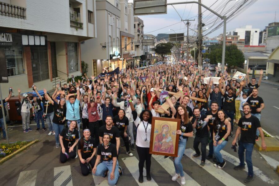  Jovens da região irão ao encontro do Papa Francisco