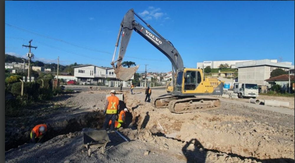  Obras da Rua Vicente Faraon alteram o trânsito