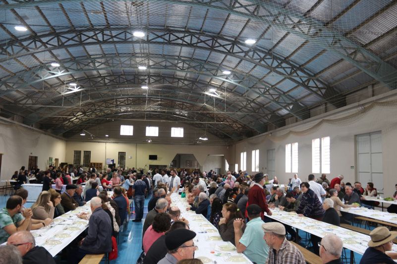 Festa do Agricultor reúne mais de 600 pessoas em Garibaldi