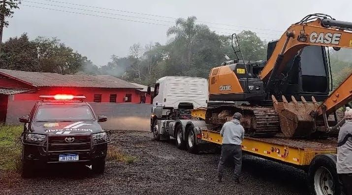 Boate  usada como cativeiro é demolida em Carlos Barbosa