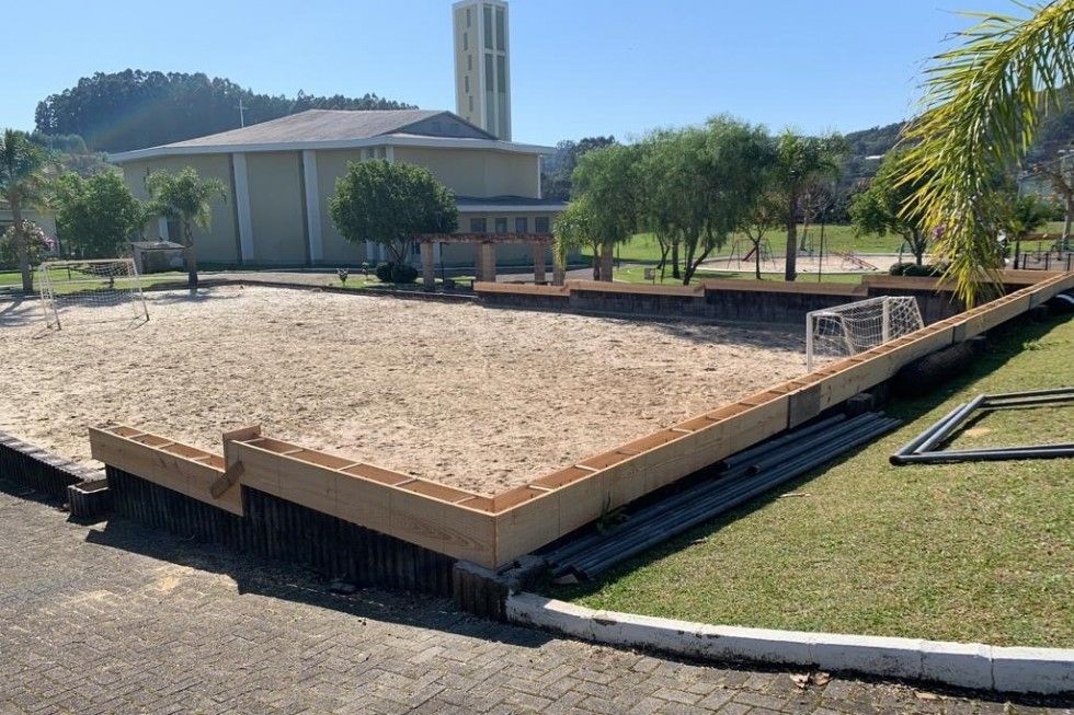 Quadra de areia de Arcoverde recebe melhorias 